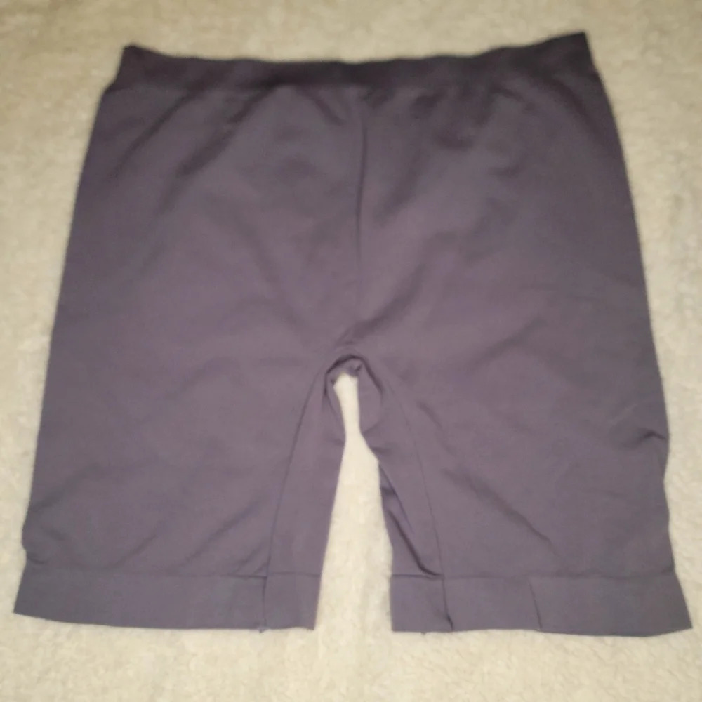 0184. NWOTS ~ Shapewear Bottoms ~ XL ~